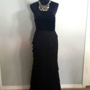 Adrianna papell occasions gown